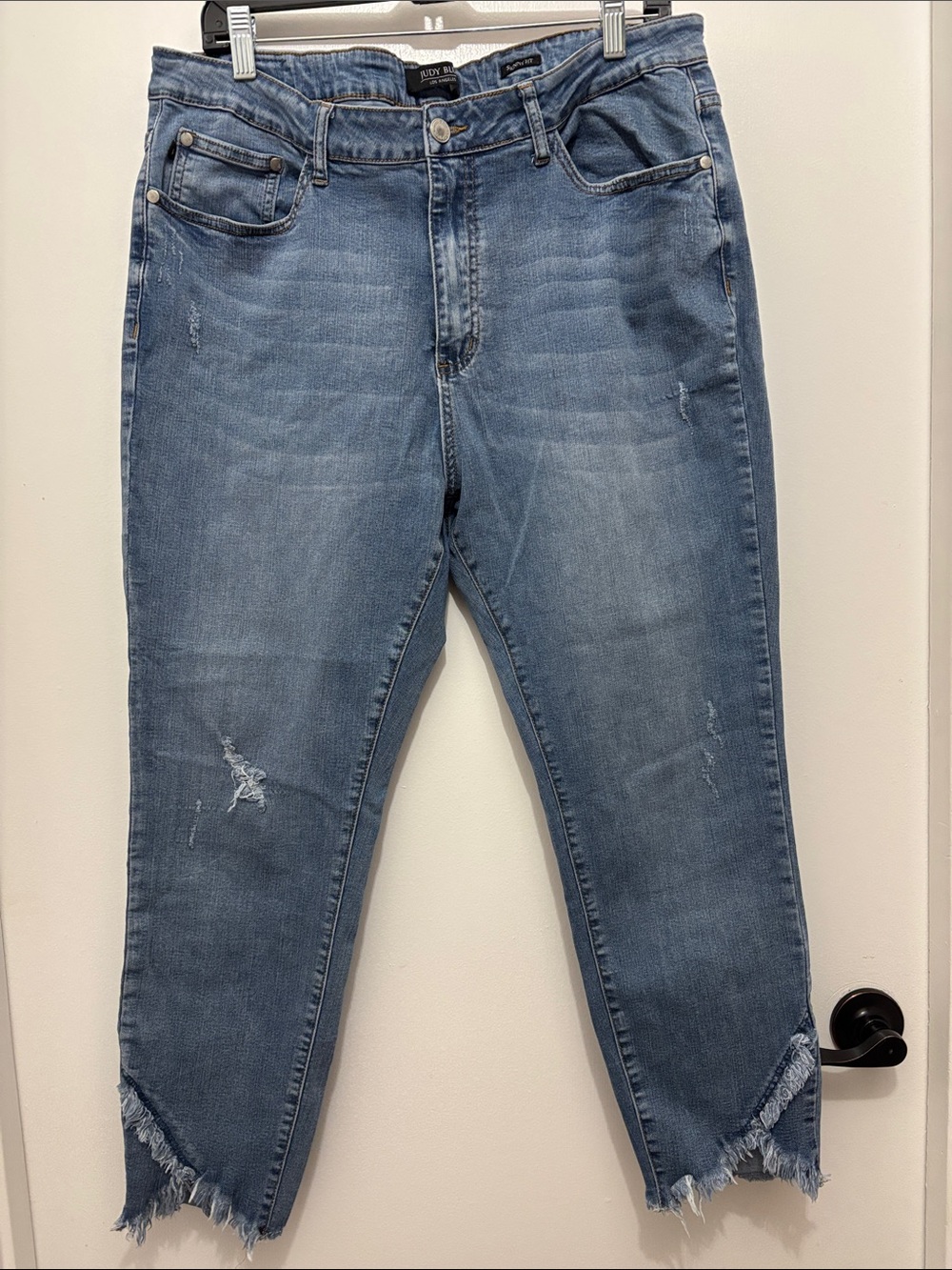 Judy Blue 2XL Mid Wash Distressed Women’s Jeans —